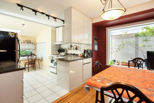 3136 11Th Avenue W, Vancouver, BC 