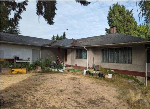 8056 Gilley Avenue  Burnaby, BC V5J 4Y5