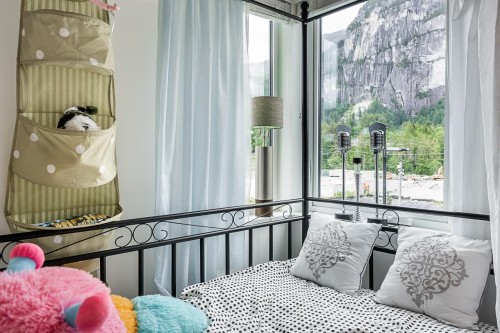 37981 Helm Way, Squamish, BC 