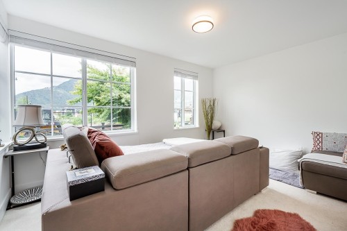 37981 Helm Way, Squamish, BC 