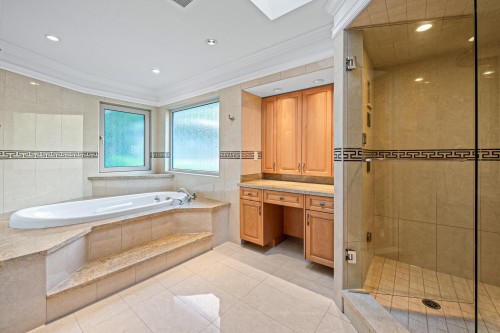 1361 Mathers Avenue, West Vancouver, BC 