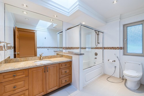 1361 Mathers Avenue, West Vancouver, BC 