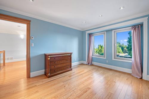 1361 Mathers Avenue, West Vancouver, BC 