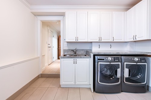 1361 Mathers Avenue, West Vancouver, BC 