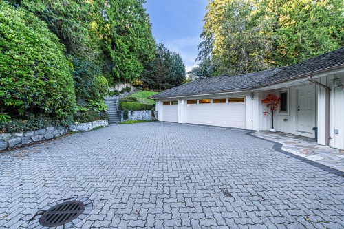 1361 Mathers Avenue, West Vancouver, BC 