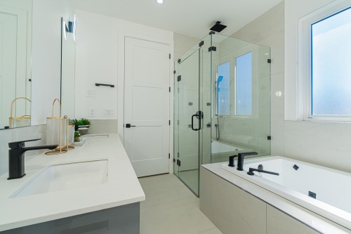 4152 Pender Street, Burnaby, BC 