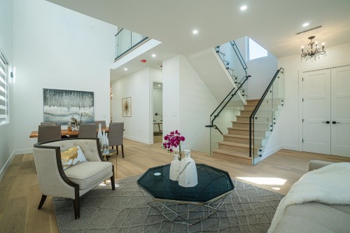 4152 Pender Street, Burnaby, BC 