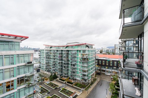 905-172 Victory Ship Way, North Vancouver, BC 