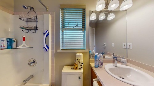 5619 Curtis Place, Sechelt, BC 