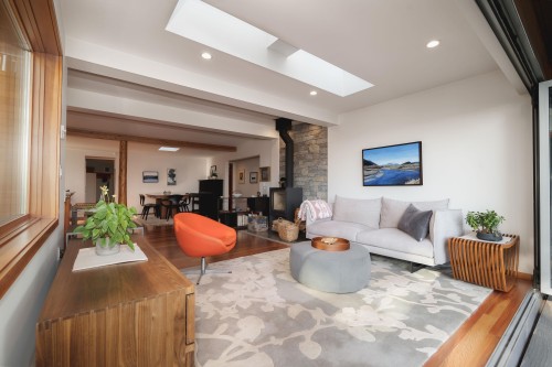 6329 Sunshine Coast Highway, Sechelt, BC 