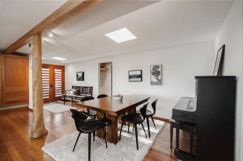 6329 Sunshine Coast Highway, Sechelt, BC 