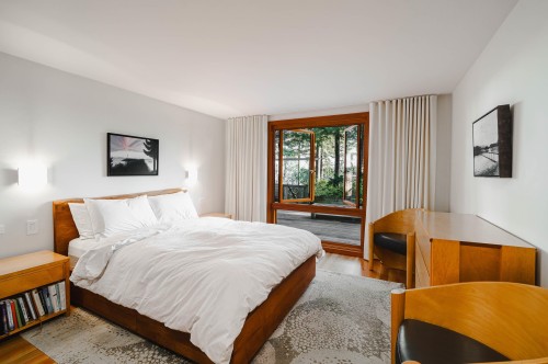 6329 Sunshine Coast Highway, Sechelt, BC 