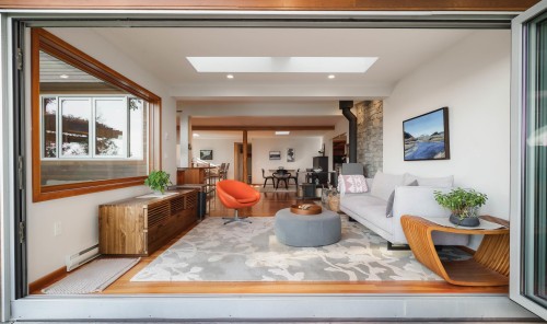 6329 Sunshine Coast Highway, Sechelt, BC 