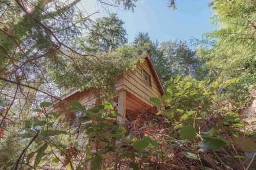 6329 Sunshine Coast Highway, Sechelt, BC 