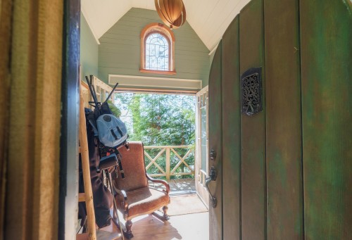 6329 Sunshine Coast Highway, Sechelt, BC 