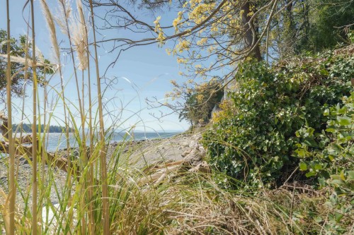 6329 Sunshine Coast Highway, Sechelt, BC 