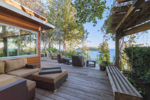 6329 Sunshine Coast Highway, Sechelt, BC 