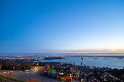 2426 Halston Court, West Vancouver, BC 