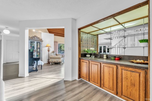 1040 Jefferson Avenue, West Vancouver, BC 