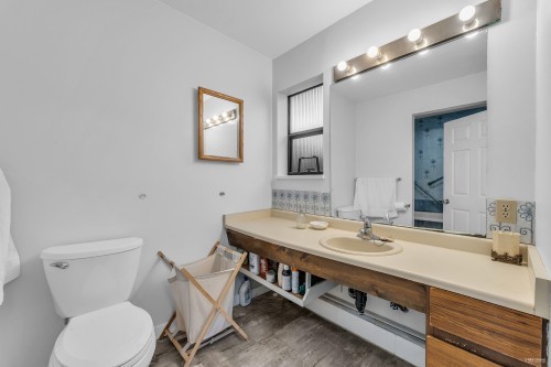 1040 Jefferson Avenue, West Vancouver, BC 