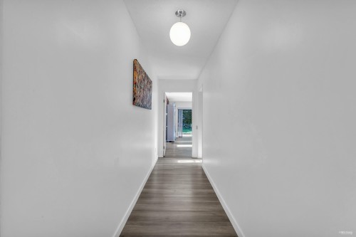 1040 Jefferson Avenue, West Vancouver, BC 