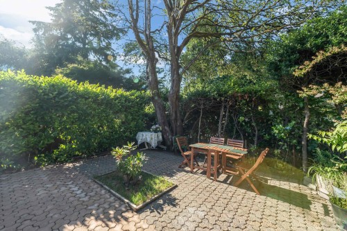 1040 Jefferson Avenue, West Vancouver, BC 