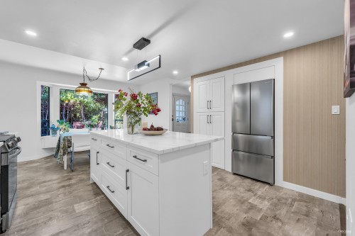 1040 Jefferson Avenue, West Vancouver, BC 