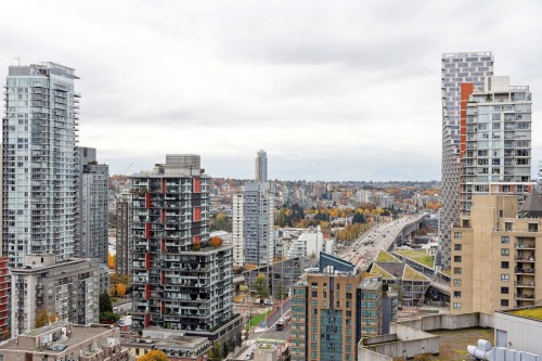 2303-1188 Howe Street  Vancouver, BC V6Z 2S8