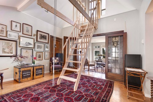 670 Montroyal Boulevard, North Vancouver, BC 