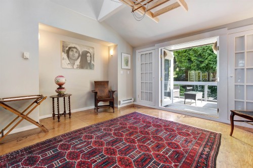 670 Montroyal Boulevard, North Vancouver, BC 