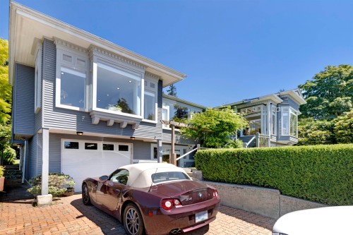 670 Montroyal Boulevard, North Vancouver, BC 