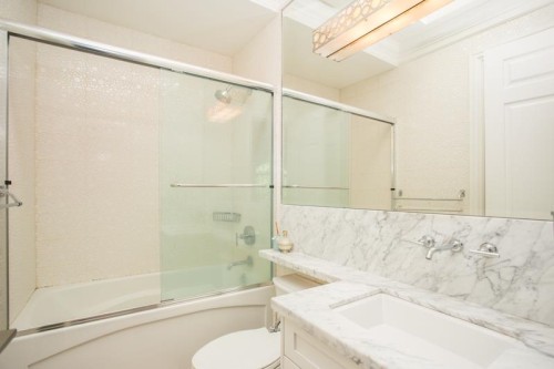 4416 11Th Avenue W, Vancouver, BC 