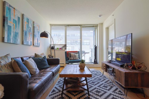 908-1325 Rolston Street  Vancouver, BC V6B 0M2