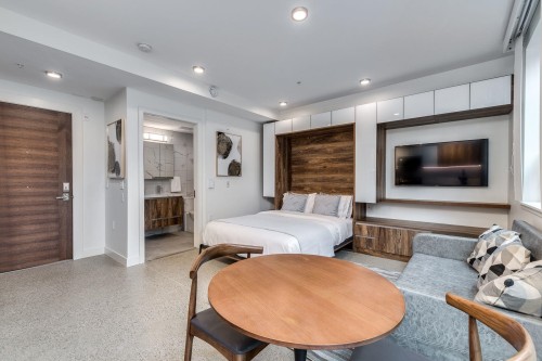 202-1170 Barclay Street, Vancouver, BC 