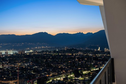 4402-4720 Lougheed Highway, Burnaby, BC 