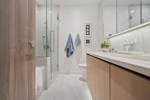 4402-4720 Lougheed Highway, Burnaby, BC 
