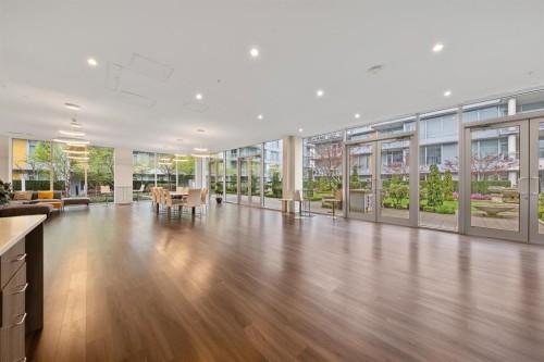 Th16-8677 Capstan Way, Richmond, BC 