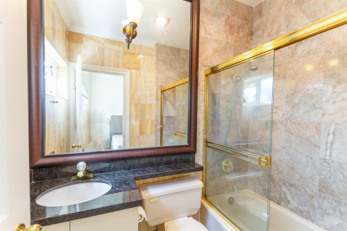 1369 55Th Avenue W, Vancouver, BC 