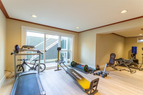 1369 55Th Avenue W, Vancouver, BC 