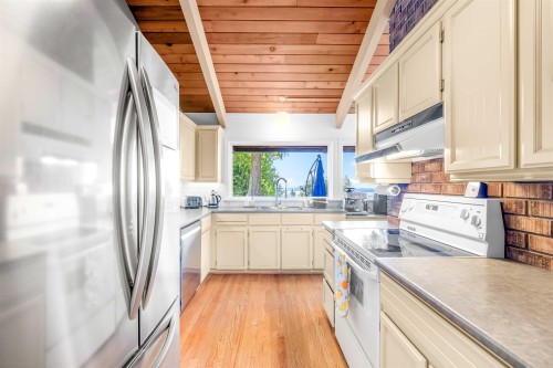 4663 Woodridge Place, West Vancouver, BC 