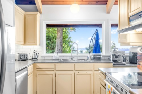 4663 Woodridge Place, West Vancouver, BC 