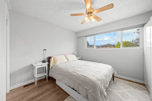 3160 6Th Avenue E, Vancouver, BC 