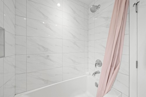 3160 6Th Avenue E, Vancouver, BC 