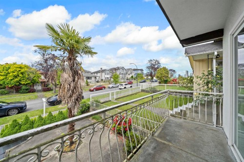 3160 6Th Avenue E, Vancouver, BC 