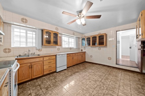 3160 6Th Avenue E, Vancouver, BC 