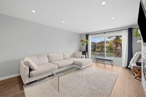 3160 6Th Avenue E, Vancouver, BC 