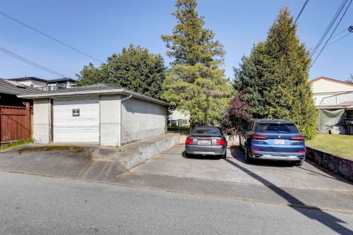 7475 Knight Street, Vancouver, BC 