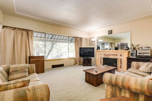 7475 Knight Street, Vancouver, BC 