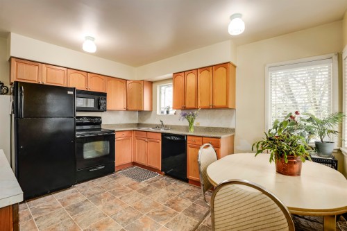 7475 Knight Street, Vancouver, BC 