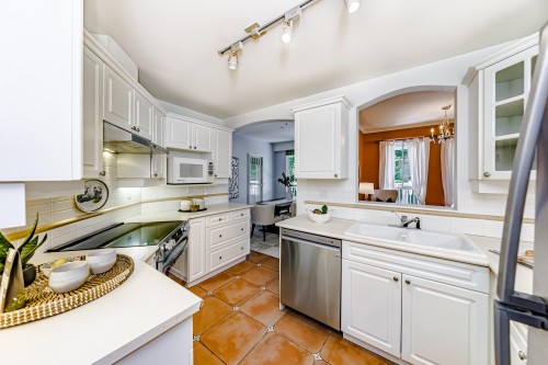 213-5835 Hampton Place, Vancouver, BC 